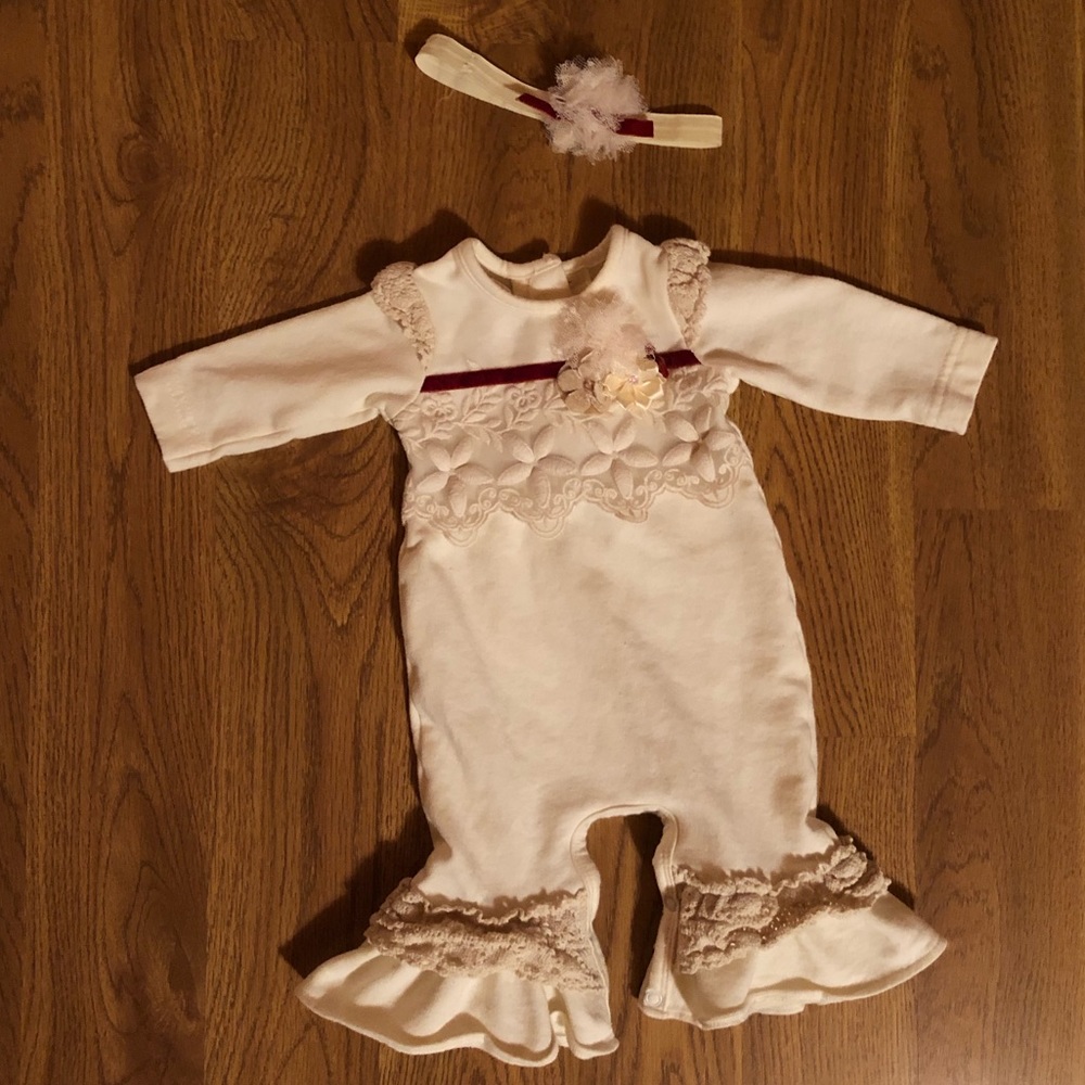 0-3 month 2 pc Peaches and Cream set